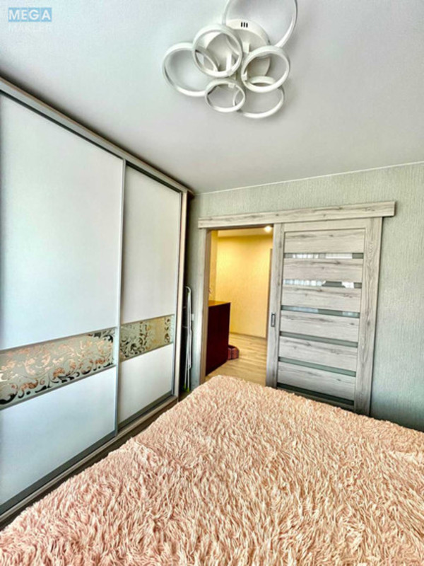 Продаж 3 кімнатної квартири (68,8/?/13), 8 пов. 9 пов. будинку, <a class="location-link" href="/kiev/" title="Недвижимость Київ">Київ</a>, <a class="location-link" href="/kiev/darnickij/" title="Недвижимость Дарницький район">Дарницький р-н</a>, Російська вул., 47 (изображение 4)