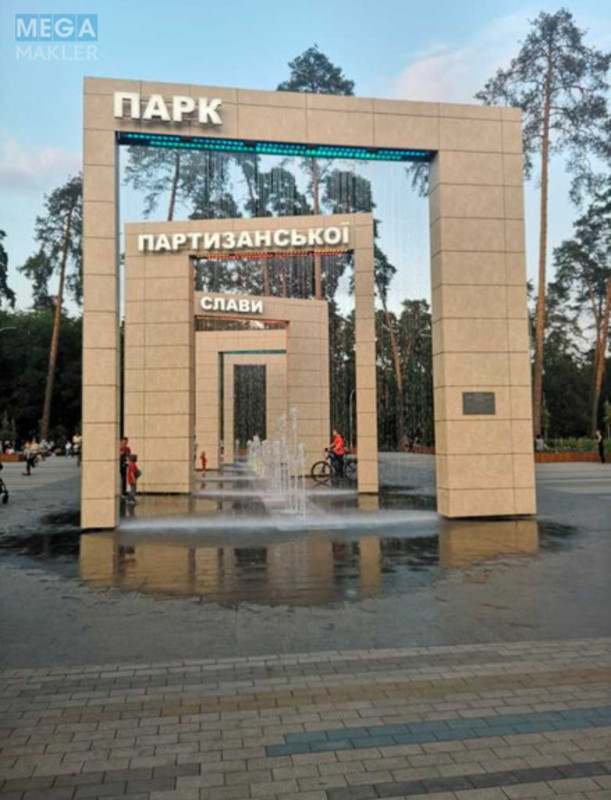 Продаж 3 кімнатної квартири (68,8/?/13), 8 пов. 9 пов. будинку, <a class="location-link" href="/kiev/" title="Недвижимость Київ">Київ</a>, <a class="location-link" href="/kiev/darnickij/" title="Недвижимость Дарницький район">Дарницький р-н</a>, Російська вул., 47 (изображение 6)