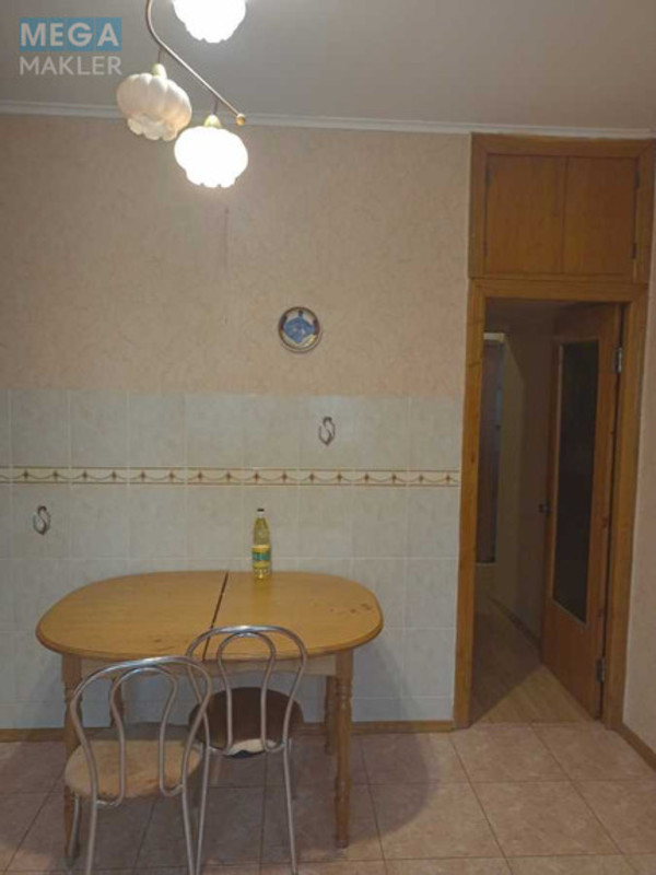 Продаж 2 кімнатної квартири (60/35/11), 3 пов. 9 пов. будинку, <a class="location-link" href="/kiev/" title="Недвижимость Київ">Київ</a>, <a class="location-link" href="/kiev/pecherskij/" title="Недвижимость Печерський район">Печерський р-н</a>, Печерский спуск, 8 (изображение 3)