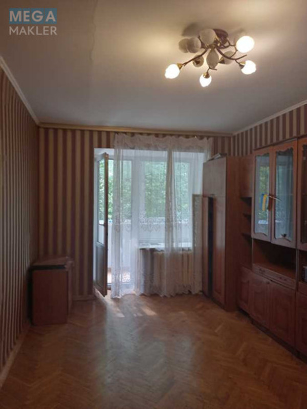 Продаж 2 кімнатної квартири (60/35/11), 3 пов. 9 пов. будинку, <a class="location-link" href="/kiev/" title="Недвижимость Київ">Київ</a>, <a class="location-link" href="/kiev/pecherskij/" title="Недвижимость Печерський район">Печерський р-н</a>, Печерский спуск, 8 (изображение 4)
