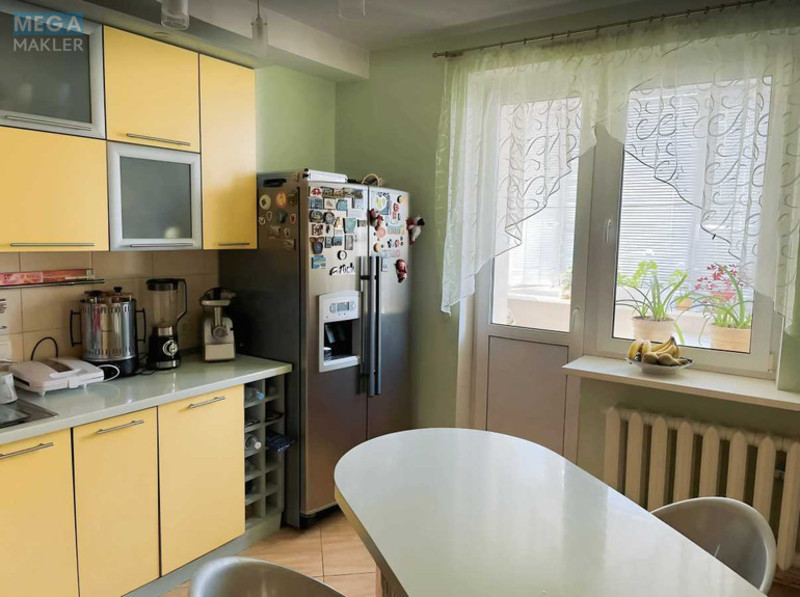Продаж 4 кімнатної квартири (118/74/14), 9 пов. 12 пов. будинку, <a class="location-link" href="/kiev/" title="Недвижимость Київ">Київ</a>, <a class="location-link" href="/kiev/svyatoshinskij/" title="Недвижимость Святошинський район">Святошинський р-н</a>, Перемоги просп., 125 (изображение 9)