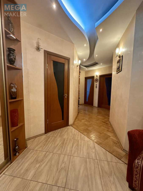 Продаж 4 кімнатної квартири (118/74/14), 9 пов. 12 пов. будинку, <a class="location-link" href="/kiev/" title="Недвижимость Київ">Київ</a>, <a class="location-link" href="/kiev/svyatoshinskij/" title="Недвижимость Святошинський район">Святошинський р-н</a>, Перемоги просп., 125 (изображение 17)