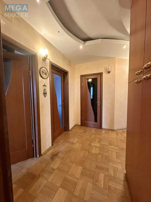 Продаж 4 кімнатної квартири (118/74/14), 9 пов. 12 пов. будинку, <a class="location-link" href="/kiev/" title="Недвижимость Київ">Київ</a>, <a class="location-link" href="/kiev/svyatoshinskij/" title="Недвижимость Святошинський район">Святошинський р-н</a>, Перемоги просп., 125 (изображение 18)