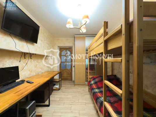 Продаж 3 кімнатної квартири (70,7/41/9,8), 5 пов. 9 пов. будинку, <a class="location-link" href="/kiev/" title="Недвижимость Київ">Київ</a>, <a class="location-link" href="/kiev/obolonskij/" title="Недвижимость Оболонський район">Оболонський р-н</a>, Прирічна вул., 17д (изображение 8)