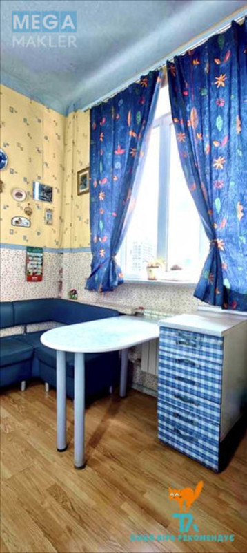 Продаж 2 кімнатної квартири (58/39/8), 5 пов. 5 пов. будинку, <a class="location-link" href="/kiev/" title="Недвижимость Київ">Київ</a>, <a class="location-link" href="/kiev/goloseevskij/" title="Недвижимость Голосіївський район">Голосіївський р-н</a>, Никольско-Ботаническая ул., 15/17 (изображение 9)