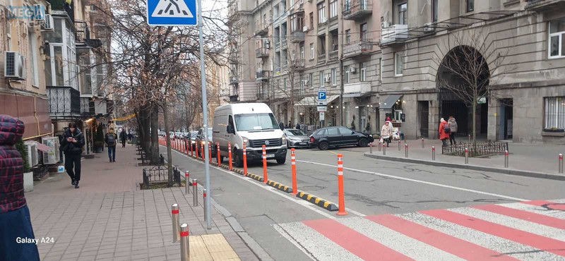 Оренда комерційної нерухомості, 182 кв.м, под магазин, <a class="location-link" href="/kiev/" title="Недвижимость Київ">Київ</a>, <a class="location-link" href="/kiev/shevchenkovskij/" title="Недвижимость Шевченківський район">Шевченківський р-н</a>, Николая Лысенко ул., 4-6 (изображение 3)