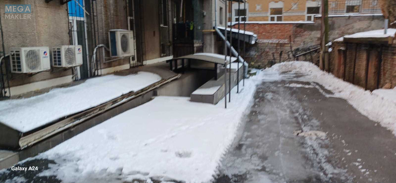 Оренда комерційної нерухомості, 182 кв.м, под магазин, <a class="location-link" href="/kiev/" title="Недвижимость Київ">Київ</a>, <a class="location-link" href="/kiev/shevchenkovskij/" title="Недвижимость Шевченківський район">Шевченківський р-н</a>, Николая Лысенко ул., 4-6 (изображение 10)
