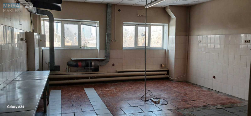Оренда окремої будівлі/побудови, 111,60 кв.м, под производство, <a class="location-link" href="/kiev/" title="Недвижимость Київ">Київ</a>, <a class="location-link" href="/kiev/solomenskij/" title="Недвижимость Солом'янський район">Солом'янський р-н</a>, Вокзальная пл., 3 (изображение 6)