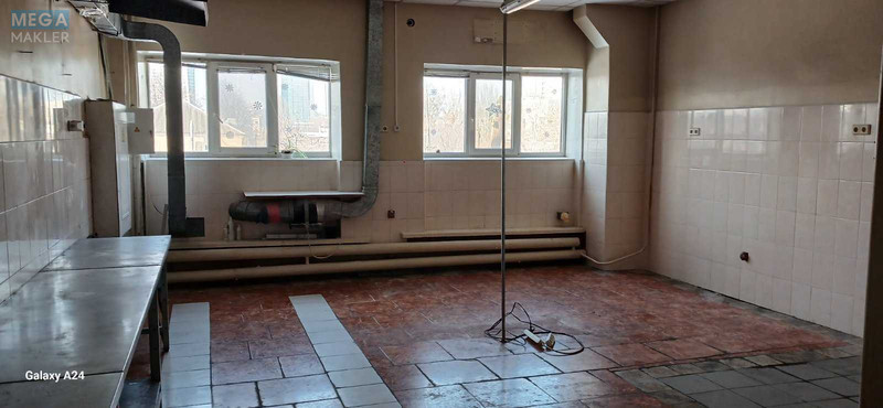 Оренда окремої будівлі/побудови, 111,60 кв.м, под производство, <a class="location-link" href="/kiev/" title="Недвижимость Київ">Київ</a>, <a class="location-link" href="/kiev/solomenskij/" title="Недвижимость Солом'янський район">Солом'янський р-н</a>, Вокзальная пл., 3 (изображение 9)