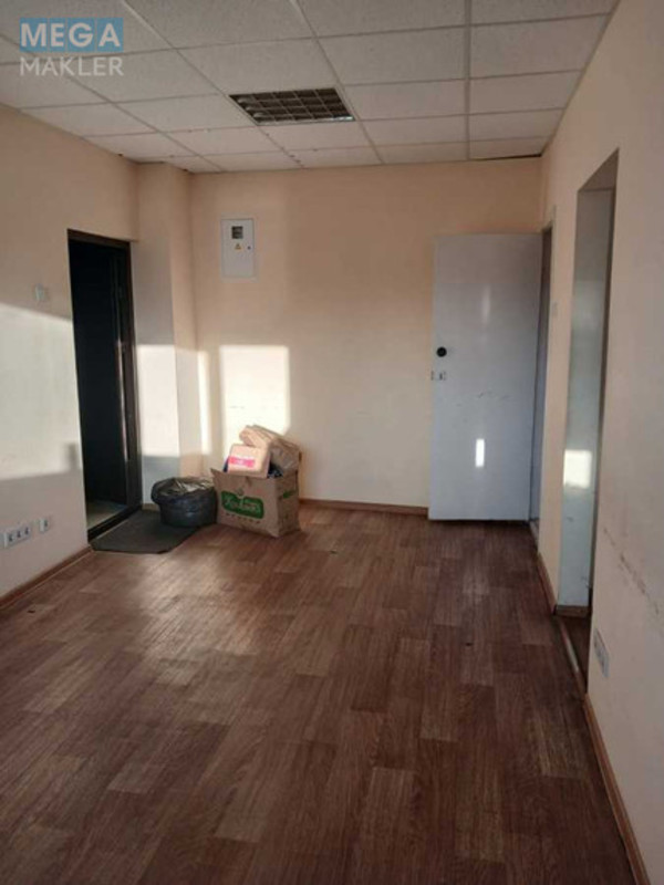 Оренда окремої будівлі/побудови, 63 кв.м, под производство, <a class="location-link" href="/kiev/" title="Недвижимость Київ">Київ</a>, <a class="location-link" href="/kiev/solomenskij/" title="Недвижимость Солом'янський район">Солом'янський р-н</a>, Вокзальная пл., 3 (изображение 12)