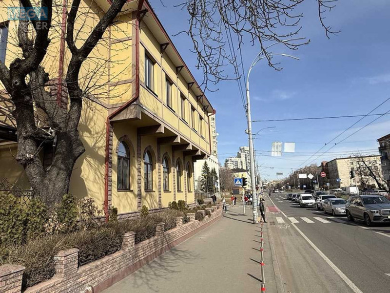 Оренда комерційної нерухомості, 500 кв.м, под офис, <a class="location-link" href="/kiev/" title="Недвижимость Київ">Київ</a>, <a class="location-link" href="/kiev/pecherskij/" title="Недвижимость Печерський район">Печерський р-н</a>, Генерала Алмазова вул., 12 (изображение 2)