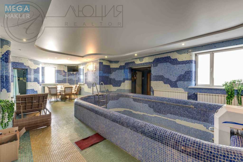 Продаж комерційної нерухомості, 150 кв.м, под офис, <a class="location-link" href="/kiev/" title="Недвижимость Київ">Київ</a>, <a class="location-link" href="/kiev/obolonskij/" title="Недвижимость Оболонський район">Оболонський р-н</a>, Героев Сталинграда просп., 12Д (изображение 3)