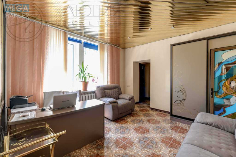 Продаж комерційної нерухомості, 150 кв.м, под офис, <a class="location-link" href="/kiev/" title="Недвижимость Київ">Київ</a>, <a class="location-link" href="/kiev/obolonskij/" title="Недвижимость Оболонський район">Оболонський р-н</a>, Героев Сталинграда просп., 12Д (изображение 4)