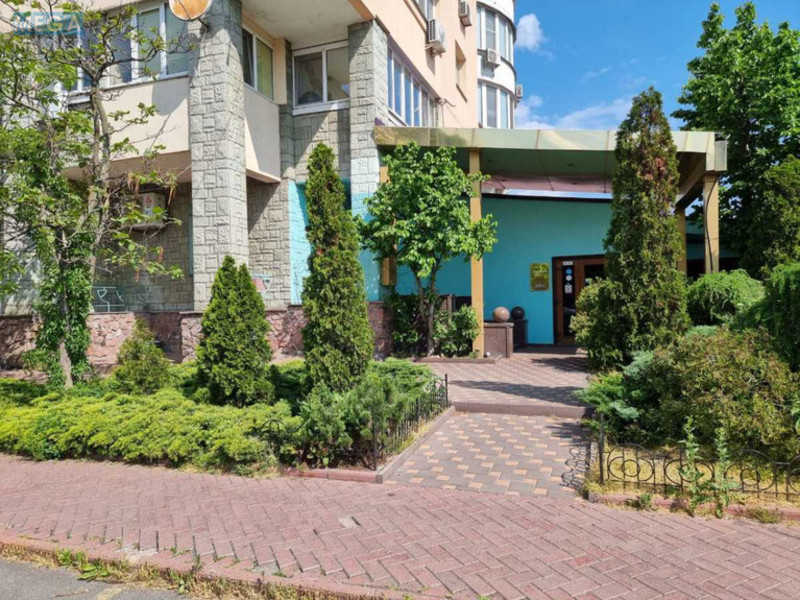 Продаж комерційної нерухомості, 253 кв.м, под офис, <a class="location-link" href="/kiev/" title="Недвижимость Київ">Київ</a>, <a class="location-link" href="/kiev/obolonskij/" title="Недвижимость Оболонський район">Оболонський р-н</a>, Героев Сталинграда просп., 12Д (изображение 3)