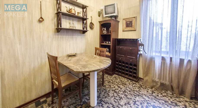 Продаж 2 кімнатної квартири (76/48/12), 5 пов. 5 пов. будинку, <a class="location-link" href="/kiev/" title="Недвижимость Київ">Київ</a>, <a class="location-link" href="/kiev/pecherskij/" title="Недвижимость Печерський район">Печерський р-н</a>, Інститутська вул., 24/7 (изображение 6)