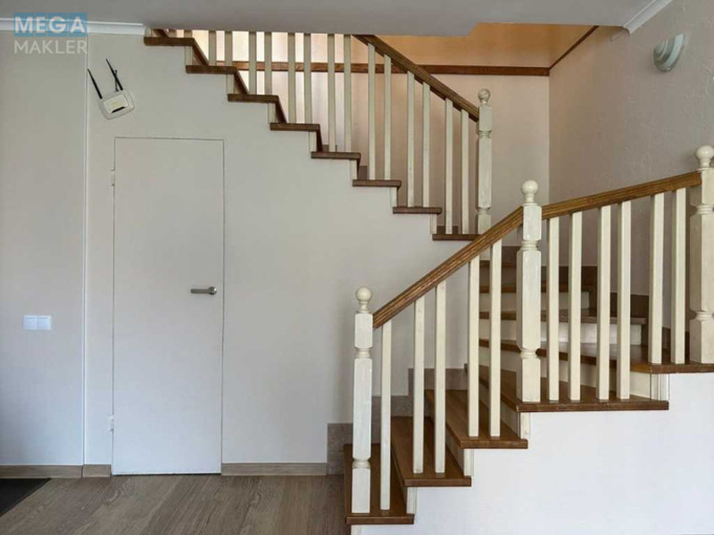 Продаж 3 кімнатної квартири (130/80/20), 4 пов. 4 пов. будинку, <a class="location-link" href="/sofievskaya-borshagovka/" title="Недвижимость Софіївська Борщагівка">Софіївська Борщагівка</a>, Украинки (изображение 6)