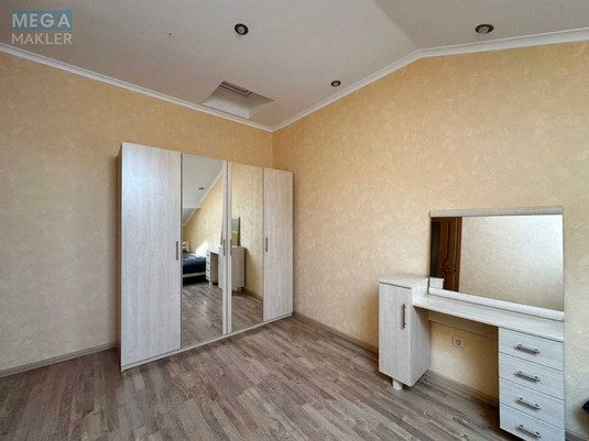 Продаж 3 кімнатної квартири (130/80/20), 4 пов. 4 пов. будинку, <a class="location-link" href="/sofievskaya-borshagovka/" title="Недвижимость Софіївська Борщагівка">Софіївська Борщагівка</a>, Украинки (изображение 12)