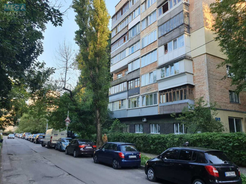 Продаж комерційної нерухомості, 82 кв.м, под офис, <a class="location-link" href="/kiev/" title="Недвижимость Київ">Київ</a>, <a class="location-link" href="/kiev/solomenskij/" title="Недвижимость Солом'янський район">Солом'янський р-н</a>, Братьев Зеровых ул., 1-3 (изображение 3)