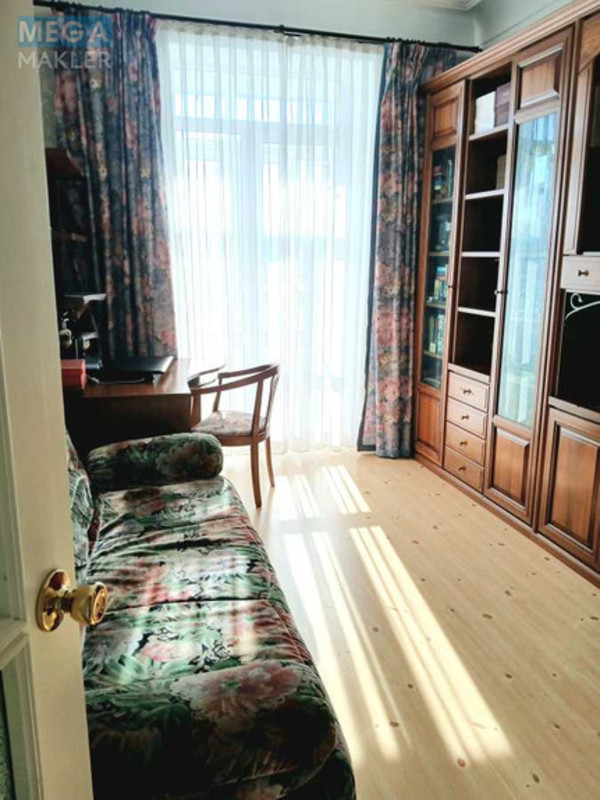 Продаж 5 кімнатної квартири (126/86/8), 4 пов. 5 пов. будинку, <a class="location-link" href="/dnepropetrovsk/" title="Недвижимость Дніпра">Дніпро</a>, вул.Вокзальна, 6 (изображение 5)