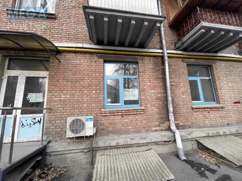 Продаж комерційної нерухомості, 137,70 кв.м, под офис, <a class="location-link" href="/kiev/" title="Недвижимость Київ">Київ</a>, <a class="location-link" href="/kiev/solomenskij/" title="Недвижимость Солом'янський район">Солом'янський р-н</a>, Перемоги проеее, 45 (изображение 4)