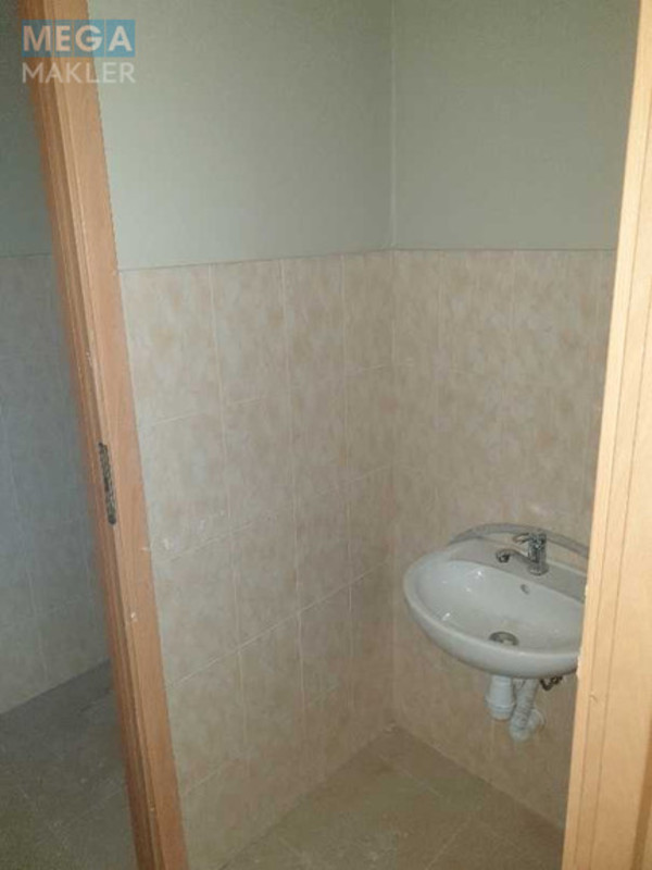 Продаж комерційної нерухомості, 137,70 кв.м, под офис, <a class="location-link" href="/kiev/" title="Недвижимость Київ">Київ</a>, <a class="location-link" href="/kiev/solomenskij/" title="Недвижимость Солом'янський район">Солом'янський р-н</a>, Перемоги проеее, 45 (изображение 10)