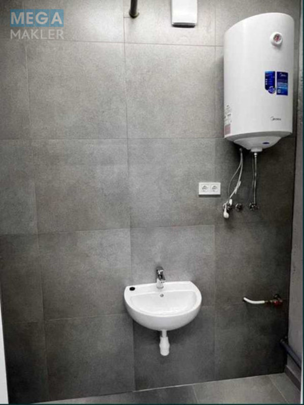 Продаж комерційної нерухомості, 41 кв.м, под магазин, <a class="location-link" href="/kiev/" title="Недвижимость Київ">Київ</a>, <a class="location-link" href="/kiev/goloseevskij/" title="Недвижимость Голосіївський район">Голосіївський р-н</a>, Михайла Максимовича вул., 26 (изображение 5)