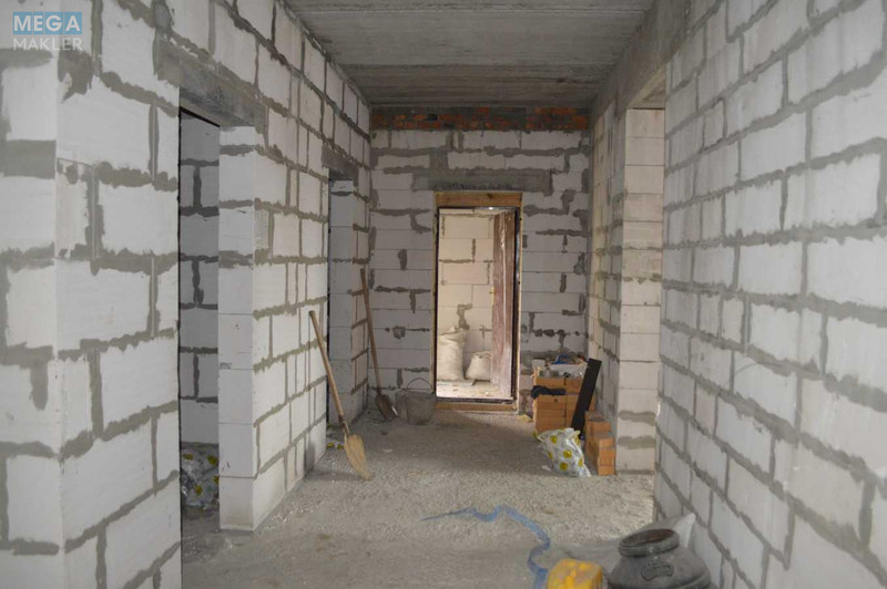 Продаж дома, 2 поверху, 250 кв.м, 5 кімнат, ділянка 9 соток, <a class="location-link" href="/nikolaevka-selo-kv-makarovskij-rajon/" title="Недвижимость Миколаївка">Миколаївка</a>, <a class="location-link" href="/nikolaevka-selo-kv-makarovskij-rajon/desnyanskij/" title="Недвижимость Деснянский район">Деснянский р-н</a>, Садова, 22 (изображение 9)