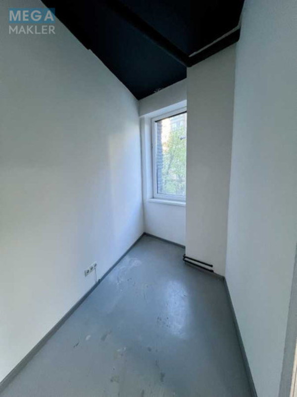 Продаж комерційної нерухомості, 153,40 кв.м, под офис, <a class="location-link" href="/kiev/" title="Недвижимость Київ">Київ</a>, <a class="location-link" href="/kiev/solomenskij/" title="Недвижимость Солом'янський район">Солом'янський р-н</a>, Кудряшова ул., 18А (изображение 6)