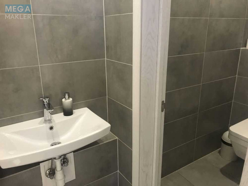 Продаж комерційної нерухомості, 153,40 кв.м, под офис, <a class="location-link" href="/kiev/" title="Недвижимость Київ">Київ</a>, <a class="location-link" href="/kiev/solomenskij/" title="Недвижимость Солом'янський район">Солом'янський р-н</a>, Кудряшова ул., 18А (изображение 14)
