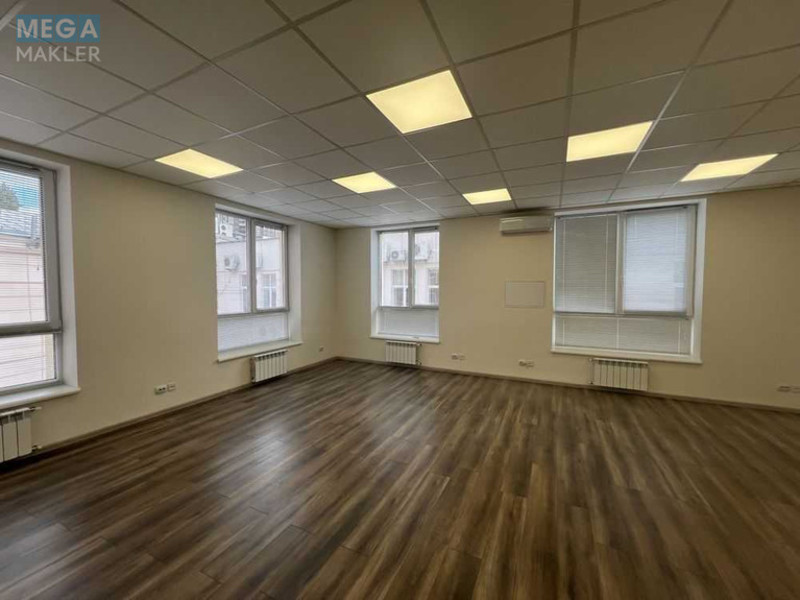 Продаж комерційної нерухомості, 68 кв.м, под офис, <a class="location-link" href="/kiev/" title="Недвижимость Київ">Київ</a>, <a class="location-link" href="/kiev/podolskij/" title="Недвижимость Подільський район">Подільський р-н</a>, Глубочицкая ул., 17 (изображение 2)