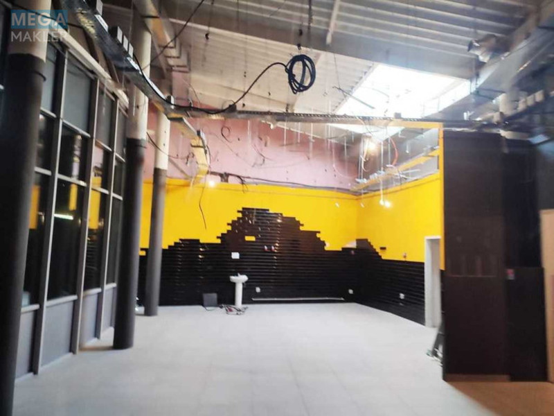 Оренда комерційної нерухомості, 422 кв.м, под магазин, <a class="location-link" href="/kiev/" title="Недвижимость Київ">Київ</a>, <a class="location-link" href="/kiev/pecherskij/" title="Недвижимость Печерський район">Печерський р-н</a>, Набережно-Печерская дорога, 10 (изображение 5)