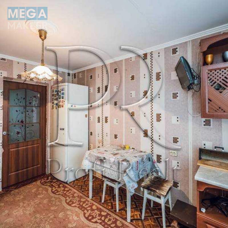 Продаж 3 кімнатної квартири (71/41/10), 4 пов. 4 пов. будинку, <a class="location-link" href="/kalinovka-selo-kv-makarovskij-rajon/" title="Недвижимость Калинівка">Калинівка</a>, Спортивная улиц а, 4 (изображение 4)