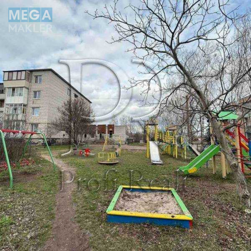 Продаж 3 кімнатної квартири (71/41/10), 4 пов. 4 пов. будинку, <a class="location-link" href="/kalinovka-selo-kv-makarovskij-rajon/" title="Недвижимость Калинівка">Калинівка</a>, Спортивная улиц а, 4 (изображение 18)