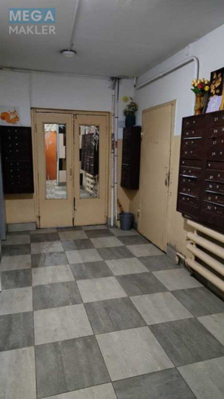 Продаж 3 кімнатної квартири (69/?/?), 5 пов. 12 пов. будинку, <a class="location-link" href="/kiev/" title="Недвижимость Київ">Київ</a>, <a class="location-link" href="/kiev/podolskij/" title="Недвижимость Подільський район">Подільський р-н</a>, Георгія Гонгадзе просп., 12 (изображение 13)