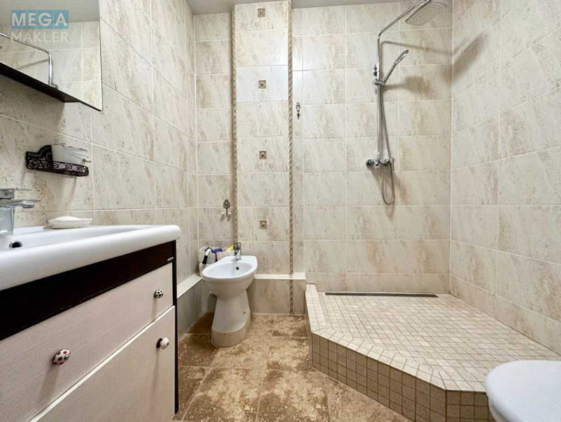 Продаж 3 кімнатної квартири (83/47/12), 5 пов. 10 пов. будинку, <a class="location-link" href="/kiev/" title="Недвижимость Київ">Київ</a>, <a class="location-link" href="/kiev/dneprovskij/" title="Недвижимость Дніпровський район">Дніпровський р-н</a>, Регенераторная ул., 4 (изображение 9)