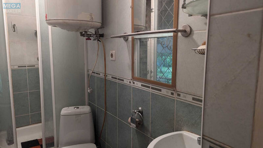 Продаж дома, 1&nbsp; поверх, 50&nbsp;кв.м, 4&nbsp;кімнати, ділянка 5&nbsp;соток, <a class="location-link" href="/kiev/" title="Недвижимость Київ">Київ</a>, <a class="location-link" href="/kiev/darnickij/" title="Недвижимость Дарницький район">Дарницький р-н</a>, 8-а Лугова вул. (изображение 10)