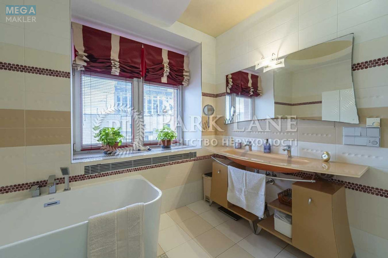Продаж 4 кімнатної квартири (160/56/51), 9 пов. 10 пов. будинку, <a class="location-link" href="/kiev/" title="Недвижимость Київ">Київ</a>, <a class="location-link" href="/kiev/pecherskij/" title="Недвижимость Печерський район">Печерський р-н</a>, Панаса Мирного ул., 10 (изображение 17)
