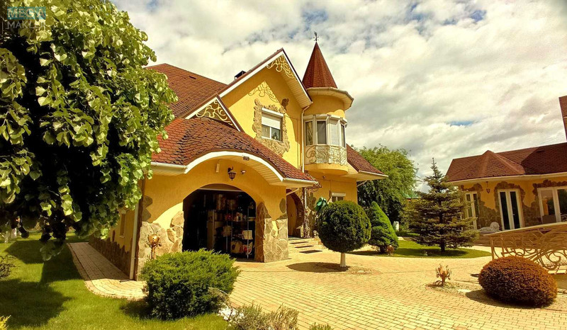 Продаж дома, 2 поверху, 254 кв.м, 6 кімнат, ділянка 15 соток, <a class="location-link" href="/myla/" title="Недвижимость Мила">Мила</a>, лесная (изображение 2)