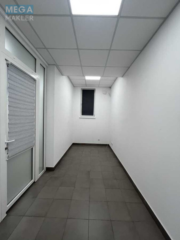 Оренда комерційної нерухомості, 73 кв.м, под офис, <a class="location-link" href="/kiev/" title="Недвижимость Київ">Київ</a>, <a class="location-link" href="/kiev/goloseevskij/" title="Недвижимость Голосіївський район">Голосіївський р-н</a>, Василя Симоненка вул., 5А (изображение 3)