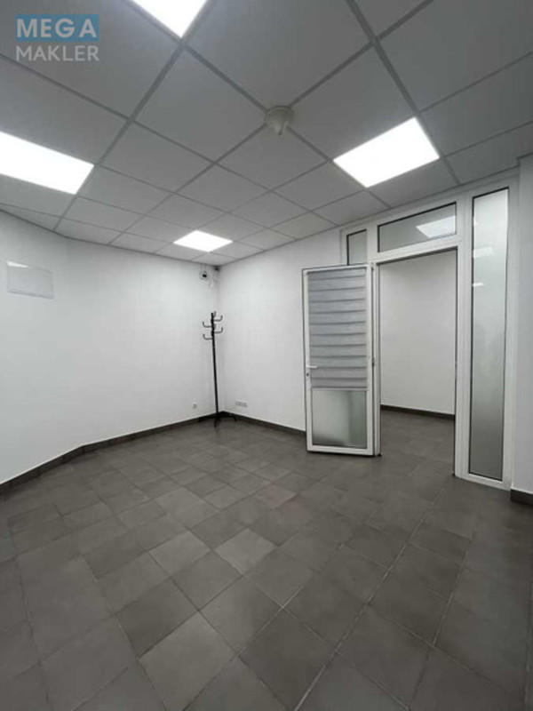 Оренда комерційної нерухомості, 73 кв.м, под офис, <a class="location-link" href="/kiev/" title="Недвижимость Київ">Київ</a>, <a class="location-link" href="/kiev/goloseevskij/" title="Недвижимость Голосіївський район">Голосіївський р-н</a>, Василя Симоненка вул., 5А (изображение 5)