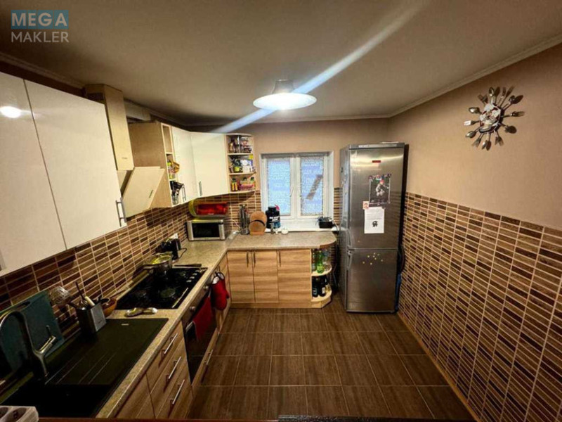 Продаж дома, 2 поверху, 250 кв.м, 5 кімнат, ділянка 5 соток, <a class="location-link" href="/gorenichi/" title="Недвижимость Гореничі">Гореничі</a>, Ленина (изображение 24)