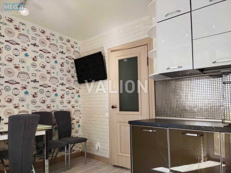 Продаж 3 кімнатної квартири (84/47/8), 14 пов. 25 пов. будинку, <a class="location-link" href="/kiev/" title="Недвижимость Київ">Київ</a>, <a class="location-link" href="/kiev/darnickij/" title="Недвижимость Дарницький район">Дарницький р-н</a>, Урловская ул., 23б (изображение 2)