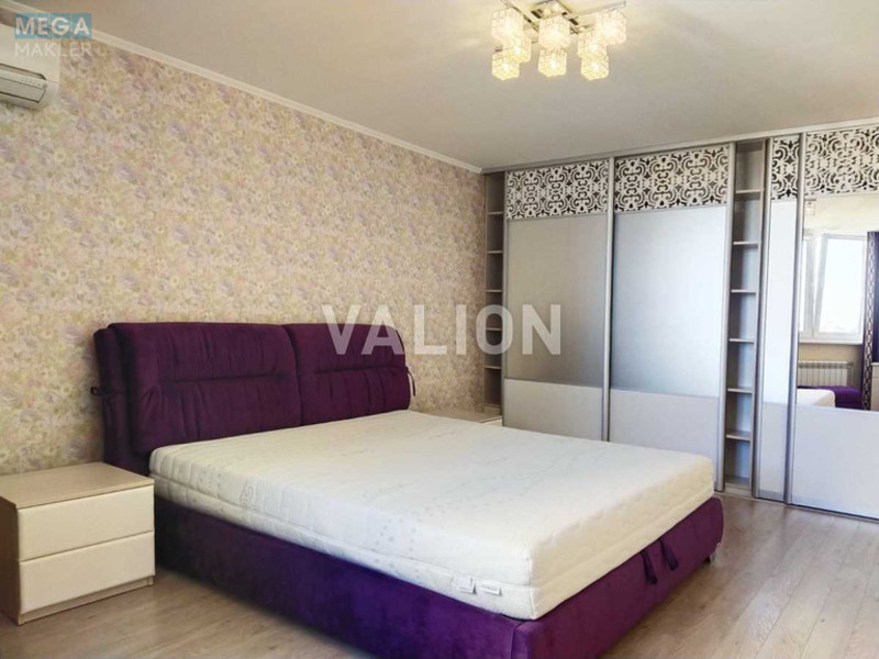 Продаж 3 кімнатної квартири (84/47/8), 14 пов. 25 пов. будинку, <a class="location-link" href="/kiev/" title="Недвижимость Київ">Київ</a>, <a class="location-link" href="/kiev/darnickij/" title="Недвижимость Дарницький район">Дарницький р-н</a>, Урловская ул., 23б (изображение 3)