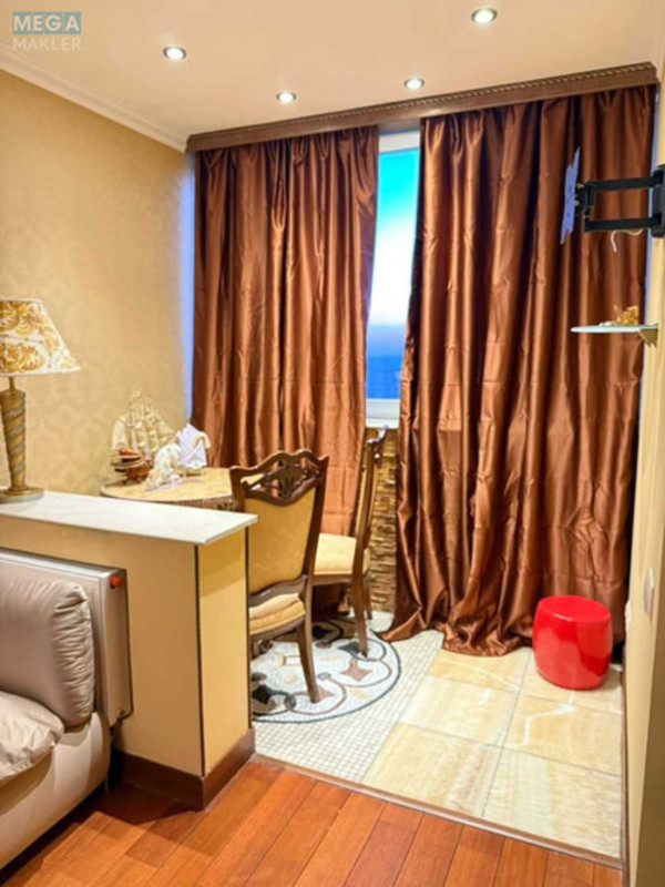 Оренда 1 кімнатної квартири, <a class="location-link" href="/kiev/" title="Недвижимость Київ">Київ</a>, <a class="location-link" href="/kiev/solomenskij/" title="Недвижимость Солом'янський район">Солом'янський р-н</a>, Лобановского просп., 4Г (изображение 2)