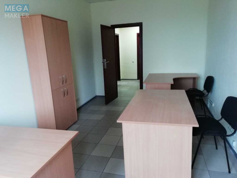 Оренда комерційної нерухомості, 110 кв.м, под офис, <a class="location-link" href="/kiev/" title="Недвижимость Київ">Київ</a>, <a class="location-link" href="/kiev/obolonskij/" title="Недвижимость Оболонський район">Оболонський р-н</a>, Героев Сталинграда просп., 8 (изображение 4)