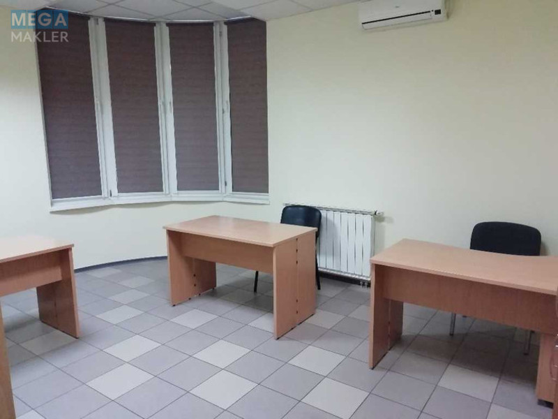 Оренда комерційної нерухомості, 110 кв.м, под офис, <a class="location-link" href="/kiev/" title="Недвижимость Київ">Київ</a>, <a class="location-link" href="/kiev/obolonskij/" title="Недвижимость Оболонський район">Оболонський р-н</a>, Героев Сталинграда просп., 8 (изображение 5)
