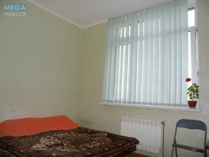 Оренда 1 кімнатної квартири, <a class="location-link" href="/kiev/" title="Недвижимость Київ">Київ</a>, <a class="location-link" href="/kiev/solomenskij/" title="Недвижимость Солом'янський район">Солом'янський р-н</a>, Олекси Тихого вул., 12 (изображение 2)