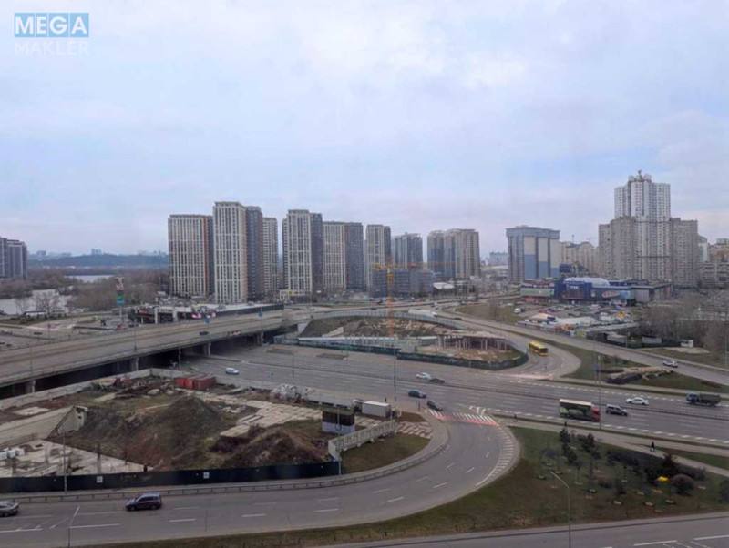 Продаж 2 кімнатної квартири (101/61/17), 10 пов. 18 пов. будинку, <a class="location-link" href="/kiev/" title="Недвижимость Київ">Київ</a>, <a class="location-link" href="/kiev/darnickij/" title="Недвижимость Дарницький район">Дарницький р-н</a>, Миколи Бажана просп., 10 (изображение 7)