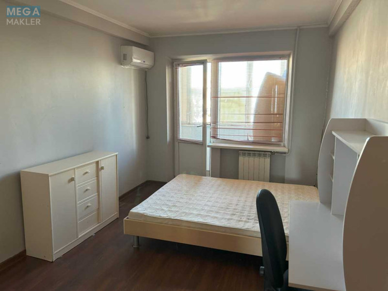 Продаж 3 кімнатної квартири (62/45/7), 9 пов. 9 пов. будинку, <a class="location-link" href="/kiev/" title="Недвижимость Київ">Київ</a>, <a class="location-link" href="/kiev/svyatoshinskij/" title="Недвижимость Святошинський район">Святошинський р-н</a>, Чистяковская ул., 12 (изображение 5)