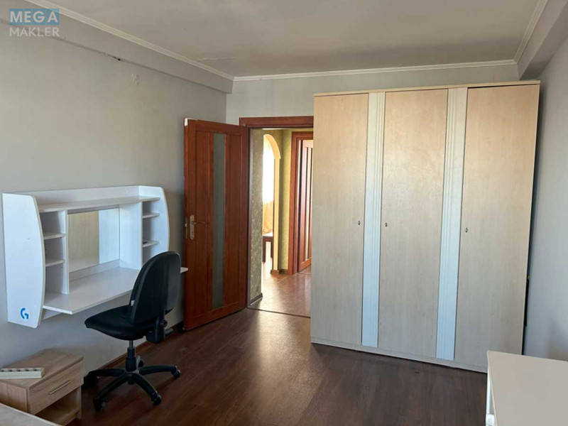 Продаж 3 кімнатної квартири (62/45/7), 9 пов. 9 пов. будинку, <a class="location-link" href="/kiev/" title="Недвижимость Київ">Київ</a>, <a class="location-link" href="/kiev/svyatoshinskij/" title="Недвижимость Святошинський район">Святошинський р-н</a>, Чистяковская ул., 12 (изображение 7)